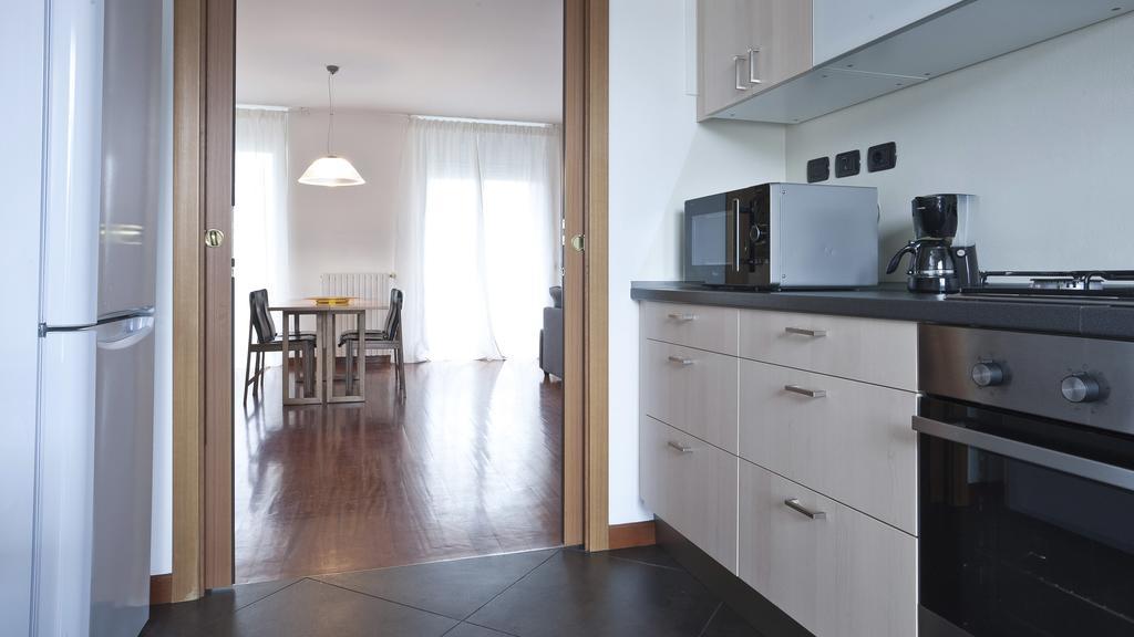 Italianway-Zanella Appartement Milaan Buitenkant foto